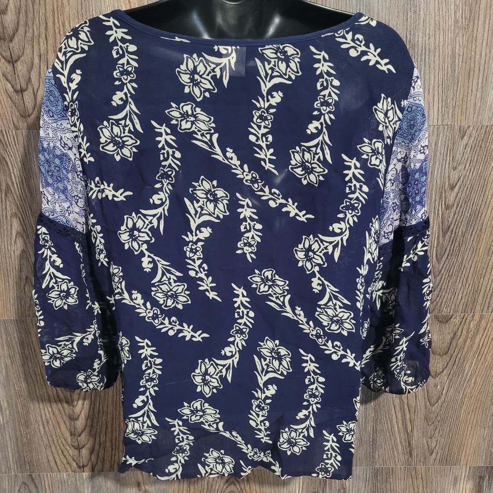 Bila Sheer Boho Peasant Blouse Size L Blue Crochet Neck 3/4 Slv Lightweight - Picture 10 of 13